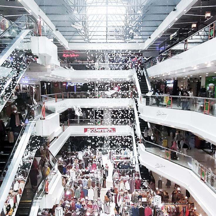 Family-friendly shopping and daily life in Netherlands